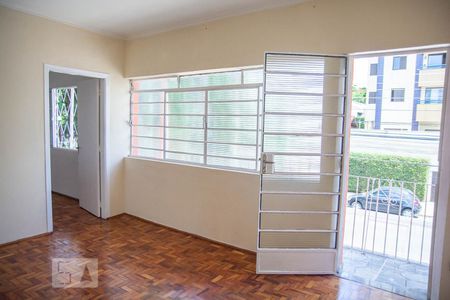 Sala de Casa com 3 quartos, 100m² São Bernardo