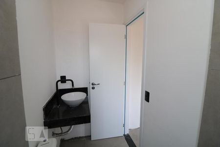 Banheiro de apartamento à venda com 1 quarto, 30m² em Vila Prudente, São Paulo