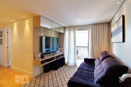 Sala de apartamento para alugar com 3 quartos, 70m² em Jardim Parque Morumbi, São Paulo