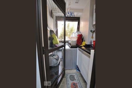 Apartamento à venda com 93m², 2 quartos e 2 vagasÁrea de serviço