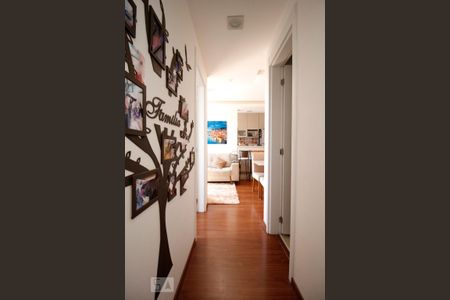 Apartamento para alugar com 58m², 2 quartos e 1 vagaCorredor