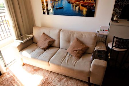 Sofá de apartamento para alugar com 2 quartos, 58m² em Piedade, Rio de Janeiro