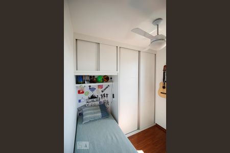 Apartamento para alugar com 58m², 2 quartos e 1 vagaQuarto - Armários