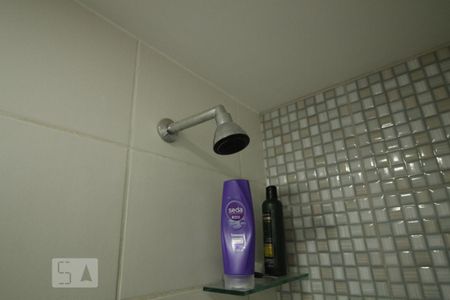 Apartamento para alugar com 58m², 2 quartos e 1 vagaChuveiro