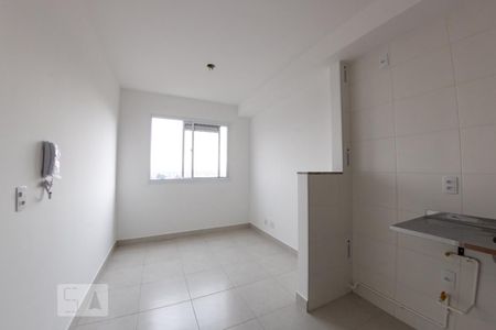 Sala/Cozinha de apartamento para alugar com 1 quarto, 30m² em Jardim Adutora, São Paulo