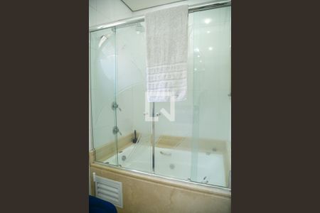 Casa à venda com 400m², 3 quartos e 4 vagas Casa à venda com 400m², 3 quartos e 4 vagasBanheiro da suíte 3