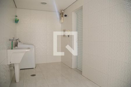 Casa à venda com 400m², 3 quartos e 4 vagas Casa à venda com 400m², 3 quartos e 4 vagasÁrea de serviço