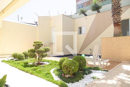 Casa à venda com 400m², 3 quartos e 4 vagas Casa à venda com 400m², 3 quartos e 4 vagasQuintal