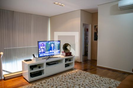 Casa à venda com 400m², 3 quartos e 4 vagas Casa à venda com 400m², 3 quartos e 4 vagasSala