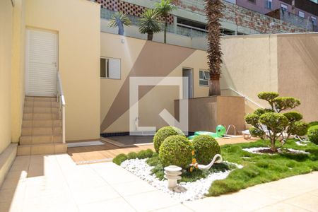 Casa à venda com 400m², 3 quartos e 4 vagas Casa à venda com 400m², 3 quartos e 4 vagasQuintal