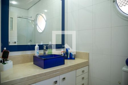 Casa à venda com 400m², 3 quartos e 4 vagas Casa à venda com 400m², 3 quartos e 4 vagasBanheiro da suíte 3