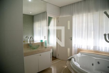 Casa à venda com 400m², 3 quartos e 4 vagas Casa à venda com 400m², 3 quartos e 4 vagasBanheiro da suíte 1