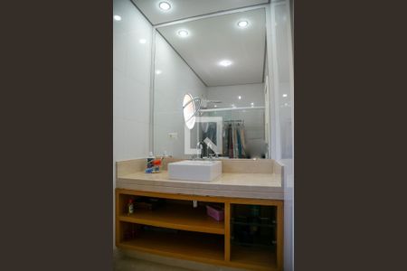 Casa à venda com 400m², 3 quartos e 4 vagas Casa à venda com 400m², 3 quartos e 4 vagasBanheiro da suíte 2