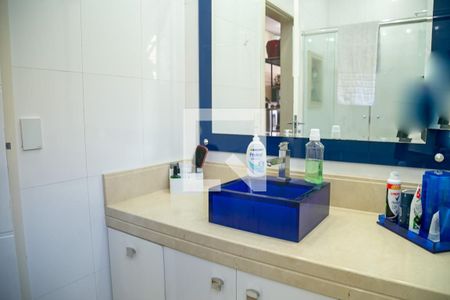 Casa à venda com 400m², 3 quartos e 4 vagas Casa à venda com 400m², 3 quartos e 4 vagasBanheiro da suíte 3