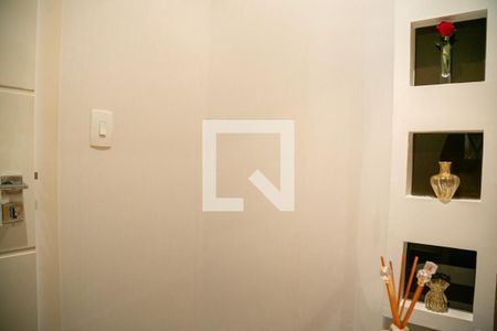 Casa à venda com 400m², 3 quartos e 4 vagas Casa à venda com 400m², 3 quartos e 4 vagasBanheiro