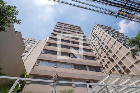 Apartamento para alugar com 117m², 2 quartos e 1 vaga Apartamento para alugar com 117m², 2 quartos e 1 vagaFachada