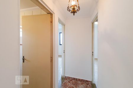 Corredor de apartamento à venda com 3 quartos, 68m² em Jardim da Saúde, São Paulo