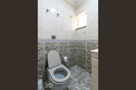 Lavabo  de casa à venda com 3 quartos, 297m² em Vila Paulistania, São Paulo