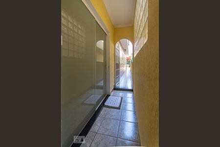 Casa à venda com 297m², 3 quartos e 2 vagas Casa à venda com 297m², 3 quartos e 2 vagasEntrada