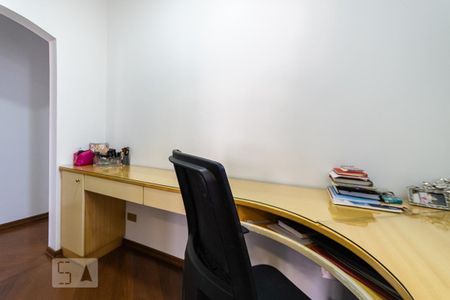 Casa à venda com 297m², 3 quartos e 2 vagas Casa à venda com 297m², 3 quartos e 2 vagasSala de estudos