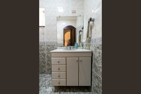 Lavabo  de casa à venda com 3 quartos, 297m² em Vila Paulistania, São Paulo