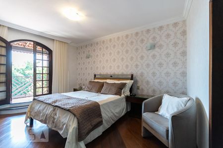 Casa à venda com 297m², 3 quartos e 2 vagas Casa à venda com 297m², 3 quartos e 2 vagasQuarto suíte