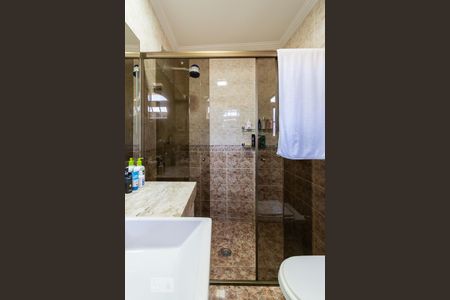 Casa à venda com 297m², 3 quartos e 2 vagas Casa à venda com 297m², 3 quartos e 2 vagasBanheiro suíte