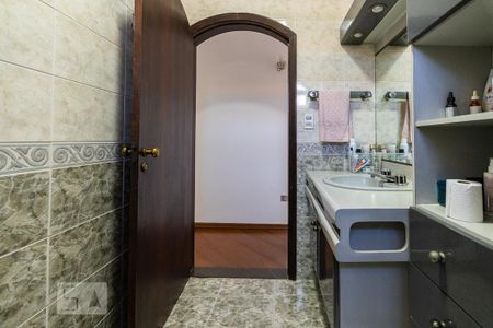 Casa à venda com 297m², 3 quartos e 2 vagas Casa à venda com 297m², 3 quartos e 2 vagasBanheiro