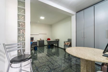 Casa à venda com 297m², 3 quartos e 2 vagas Casa à venda com 297m², 3 quartos e 2 vagasEscritório