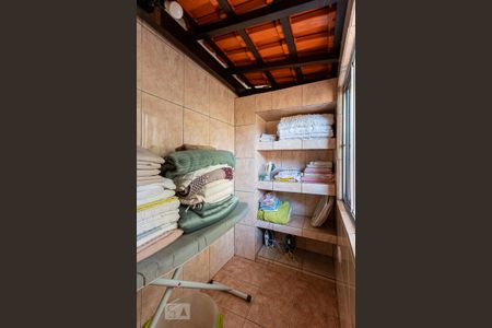 Casa à venda com 297m², 3 quartos e 2 vagas Casa à venda com 297m², 3 quartos e 2 vagasÁrea de serviço