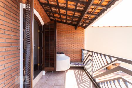 Casa à venda com 297m², 3 quartos e 2 vagas Casa à venda com 297m², 3 quartos e 2 vagasVaranda quarto suíte