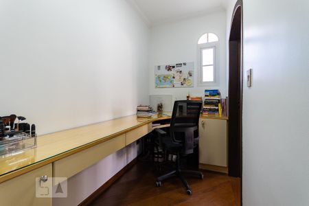 Casa à venda com 297m², 3 quartos e 2 vagas Casa à venda com 297m², 3 quartos e 2 vagasSala de estudos