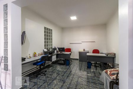 Casa à venda com 297m², 3 quartos e 2 vagas Casa à venda com 297m², 3 quartos e 2 vagasEscritório