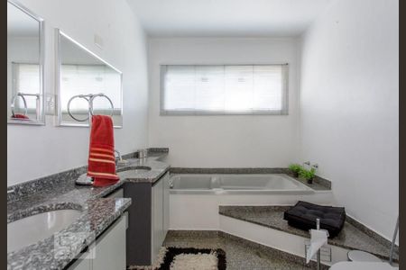 Casa à venda com 456m², 4 quartos e 4 vagasBanheiro