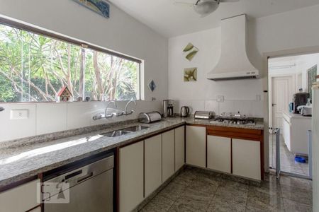 Casa à venda com 456m², 4 quartos e 4 vagasCozinha