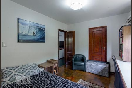 Casa à venda com 456m², 4 quartos e 4 vagasQuarto