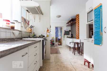 Cozinha de apartamento à venda com 3 quartos, 256m² em Cerqueira César, São Paulo