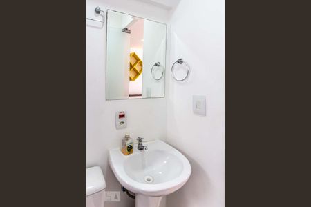 Apartamento à venda com 28m², 1 quarto e sem vaga Apartamento à venda com 28m², 1 quarto e sem vagaBanheiro