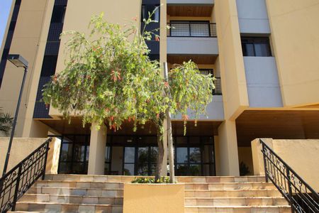 Apartamento para alugar com 78m², 2 quartos e 1 vagaFachada