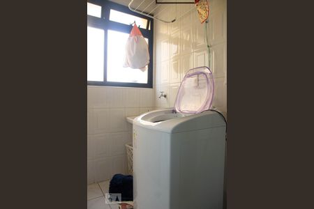 Apartamento para alugar com 78m², 2 quartos e 1 vagaÁrea de Serviço