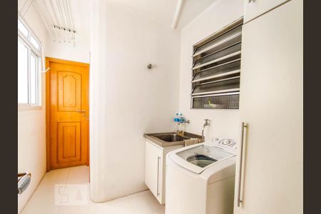 Apartamento à venda com 110m², 3 quartos e 1 vagaÁrea de Serviço