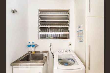 Apartamento à venda com 110m², 3 quartos e 1 vagaÁrea de Serviço