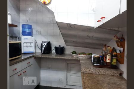 Casa à venda com 100m², 3 quartos e 1 vaga Casa à venda com 100m², 3 quartos e 1 vagaCozinha