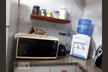 Casa à venda com 100m², 3 quartos e 1 vaga Casa à venda com 100m², 3 quartos e 1 vagaCozinha