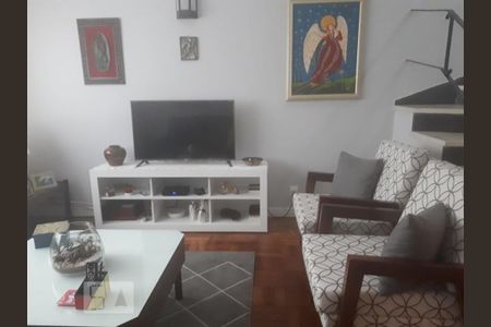 Casa à venda com 100m², 3 quartos e 1 vaga Casa à venda com 100m², 3 quartos e 1 vagaSala