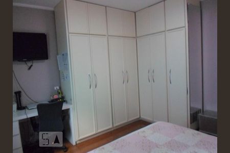 Casa à venda com 220m², 3 quartos e 2 vagas Casa à venda com 220m², 3 quartos e 2 vagasQuarto