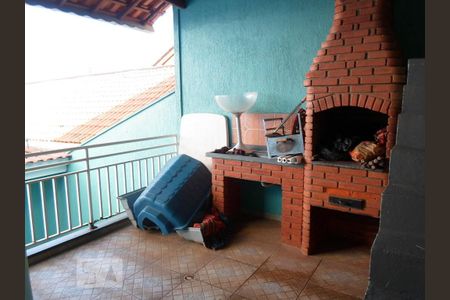 Casa à venda com 220m², 3 quartos e 2 vagas Casa à venda com 220m², 3 quartos e 2 vagasChurrasqueiro