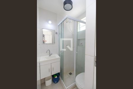 Banheiro de kitnet/studio para alugar com 1 quarto, 20m² em Centro, Rio de Janeiro
