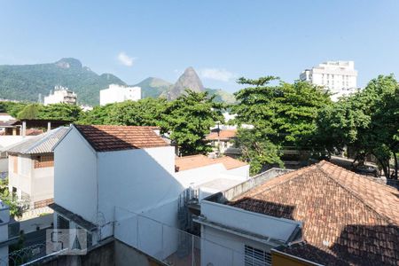 Vista de apartamento à venda com 2 quartos, 85m² em Grajaú, Rio de Janeiro