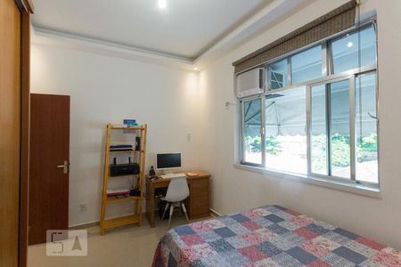 Quarto 1 de apartamento à venda com 2 quartos, 85m² em Grajaú, Rio de Janeiro